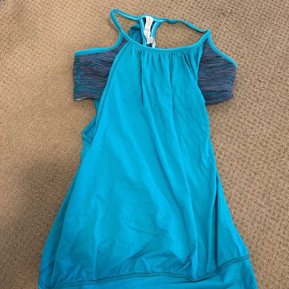 Lululemon tank top with built in bra size 6